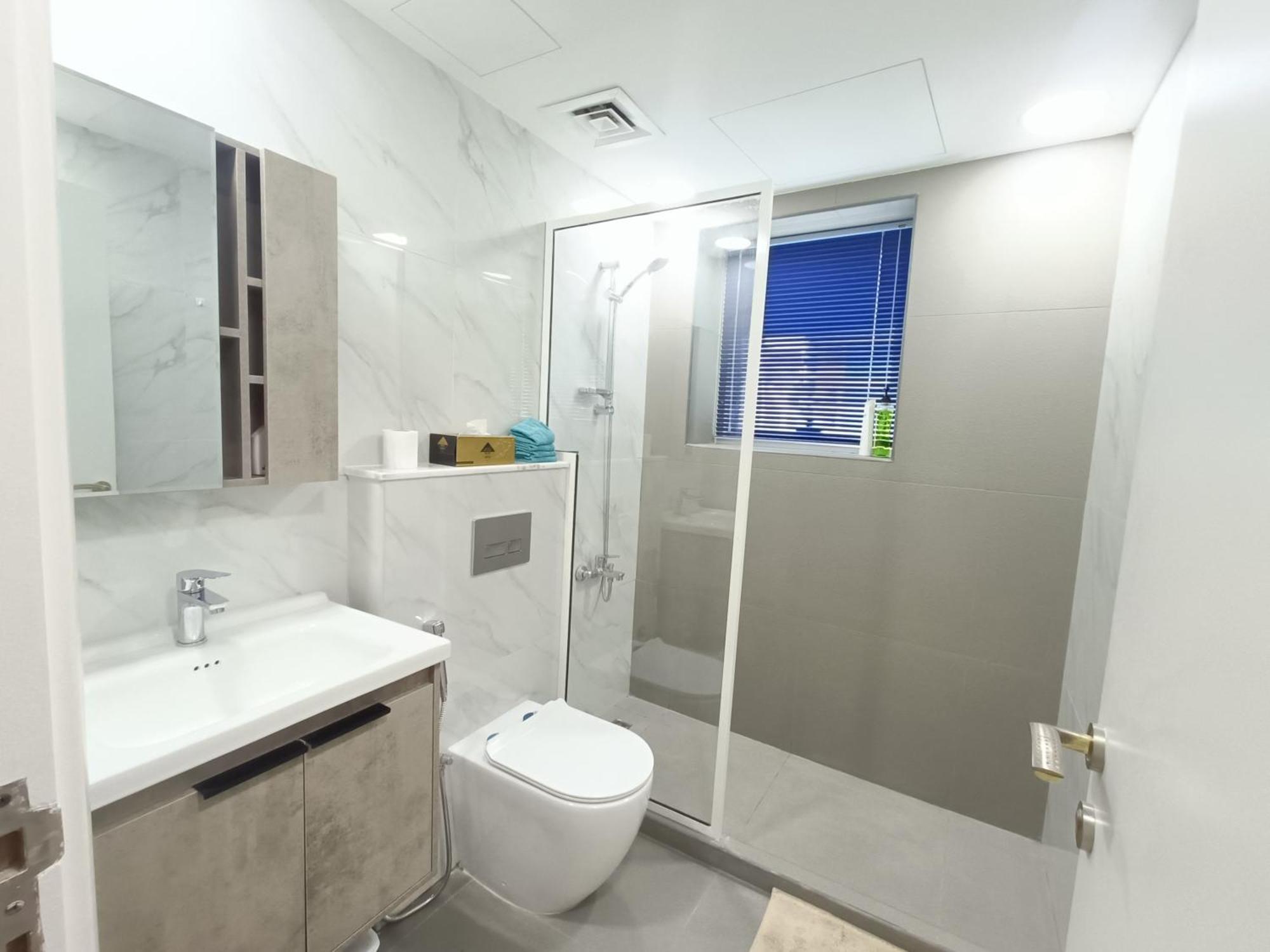 Fully Furnished 2 Bedroom In Marina *